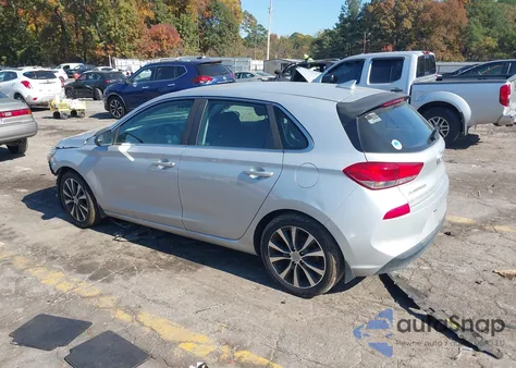 2018 Hyundai Elantra Gt z USA, uszkodzony, nr VIN KMHH35LE8JU077865